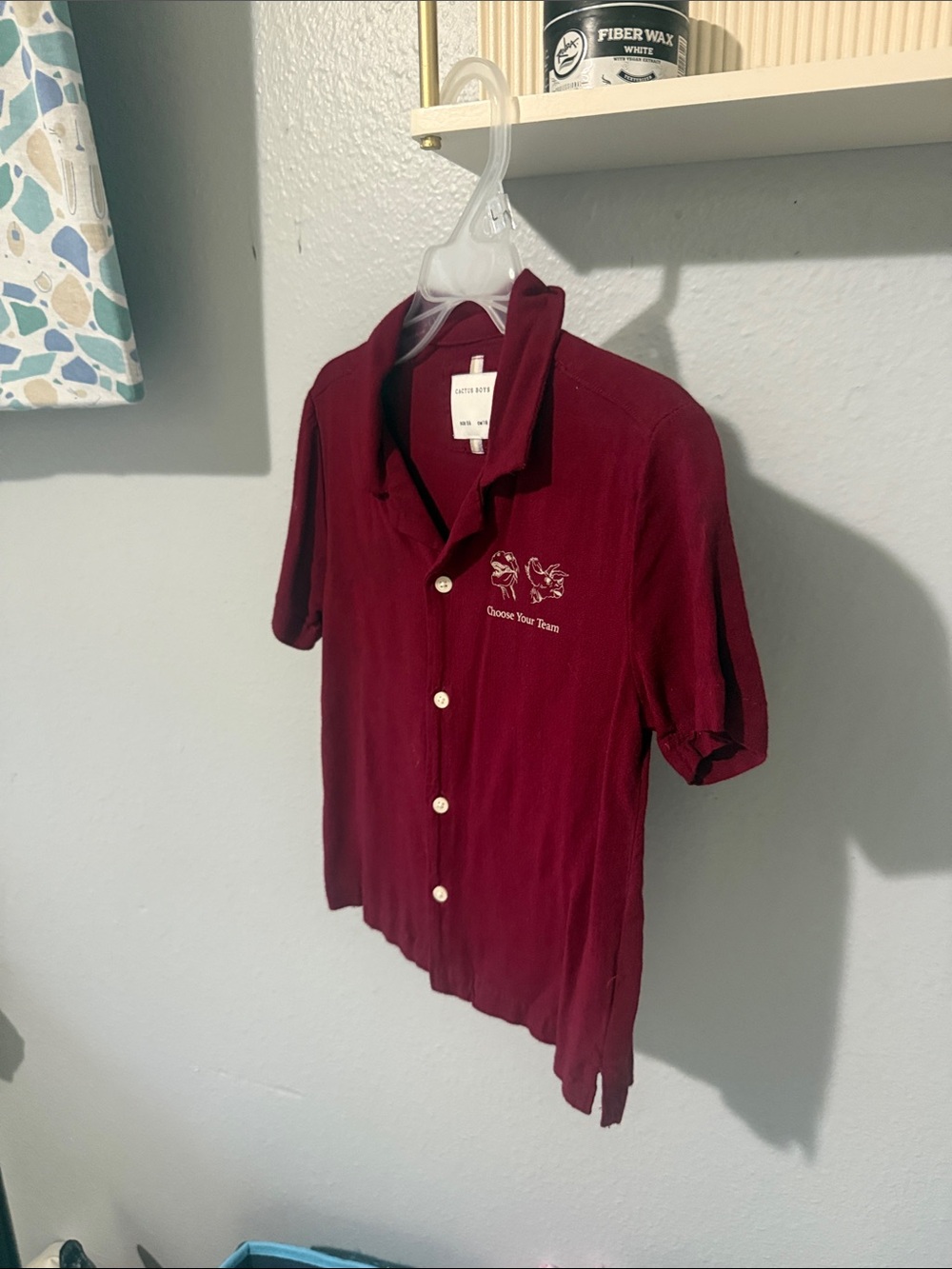 Men's Short-Sleeve Button Shirt in Burgundy